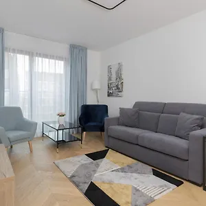 Praga Okrzei By The River By Renters Apartament