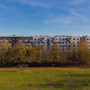 Young By Renters Apartament