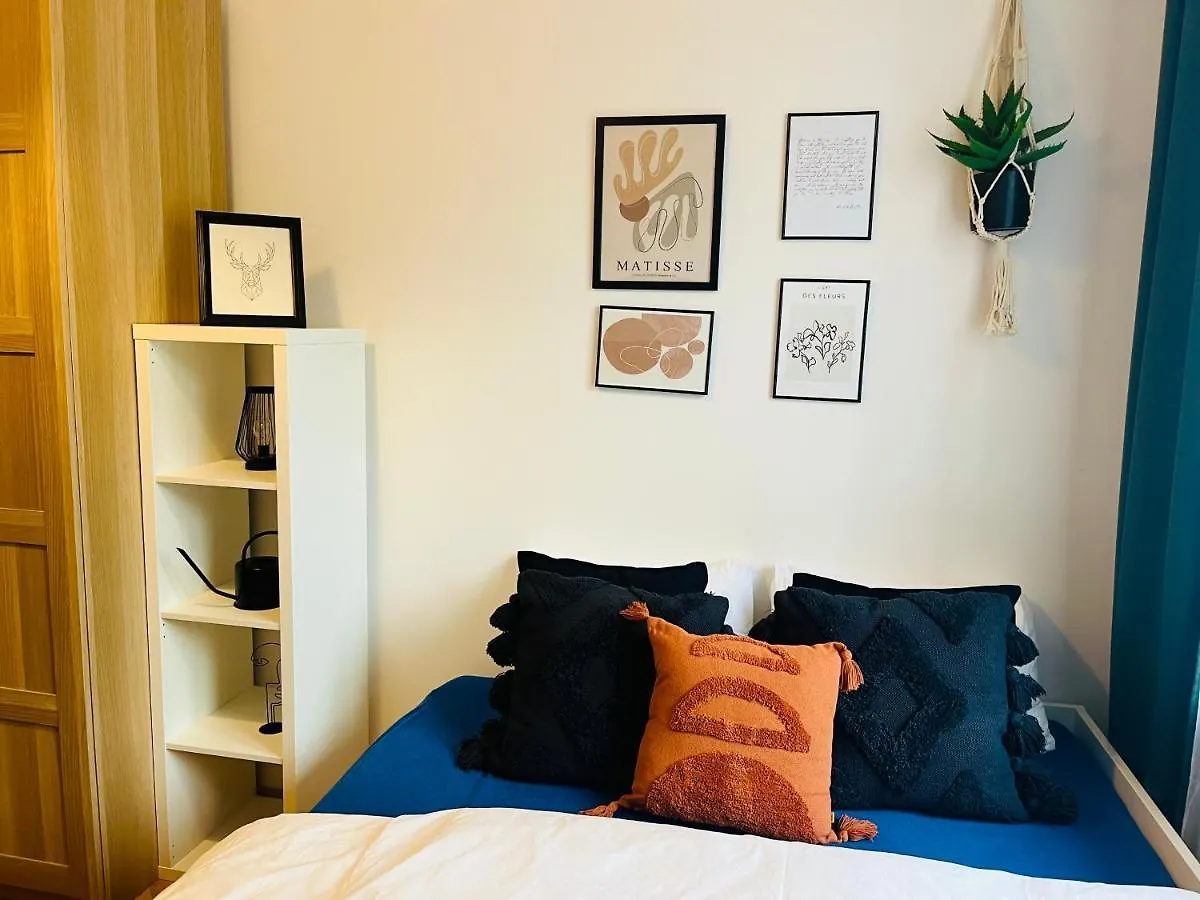 Halo Warszawa/ Hello Warsaw Apartment