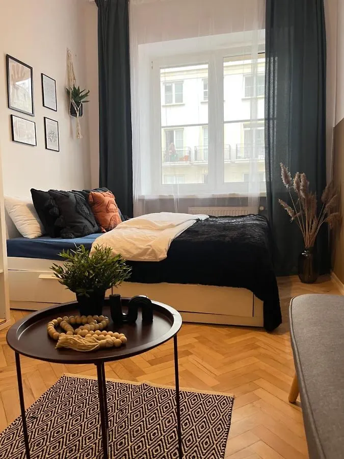 Halo Warszawa/ Hello Warsaw Apartment
